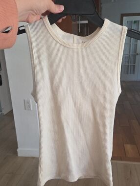 American Eagle Outfitters Cream Ribbed Tank Top